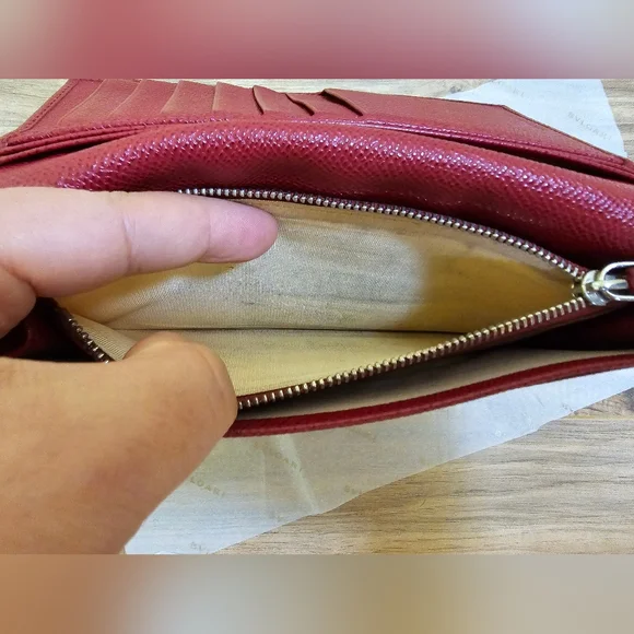 ❤️🎉HOST PICK🎉❤️BVLGARI B ZERO 1 Circle Logo Long Wallet Ruby - Picture 14 of 17